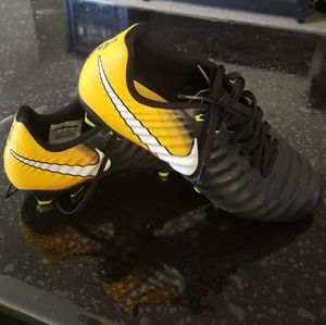 Nike Tiempo Legent
